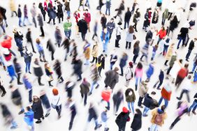 when to grocery shop for Thanksgiving 2020 - crowd